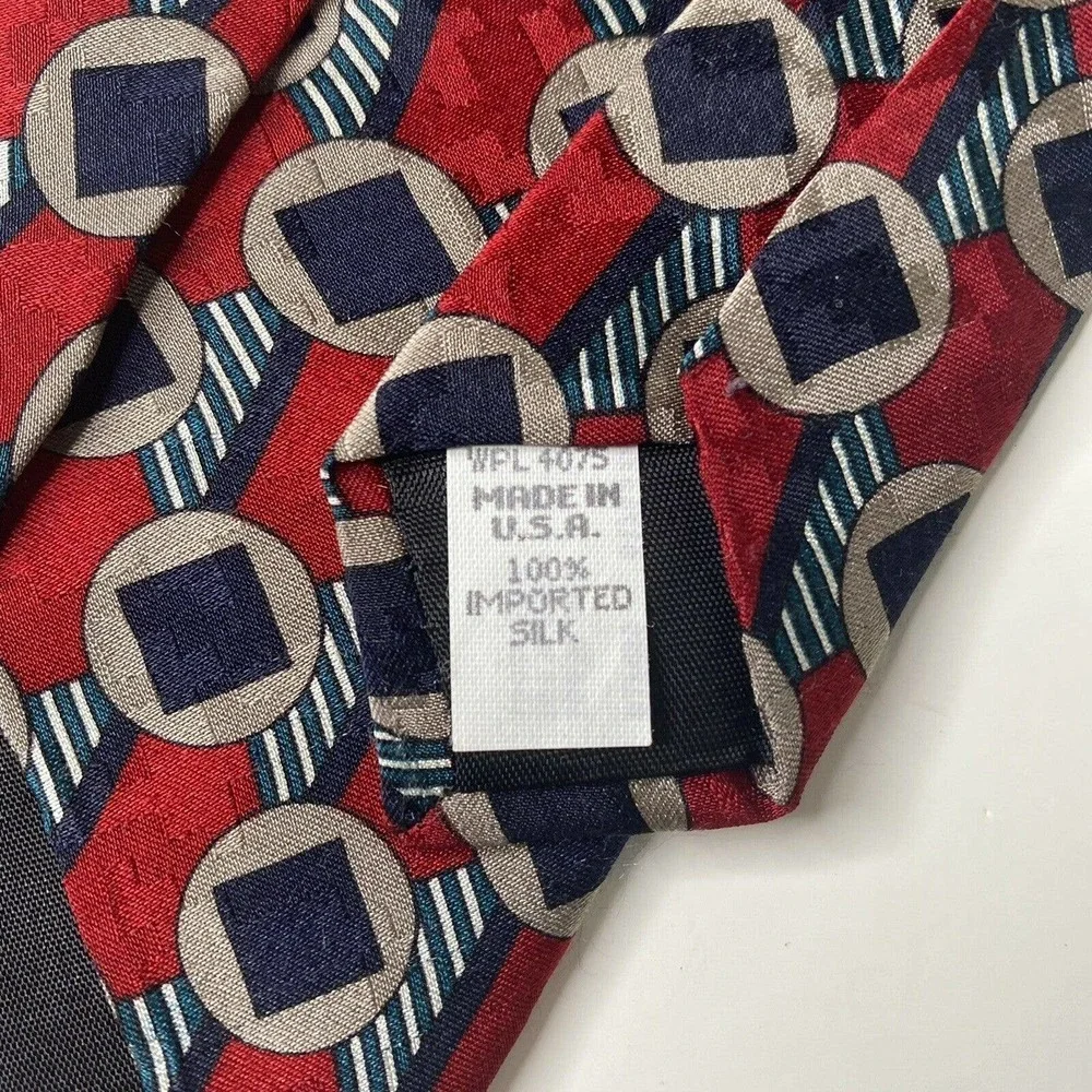 Oscar de la Renta Silk Tie Necktie Red Blue Made in USA Mixed Print